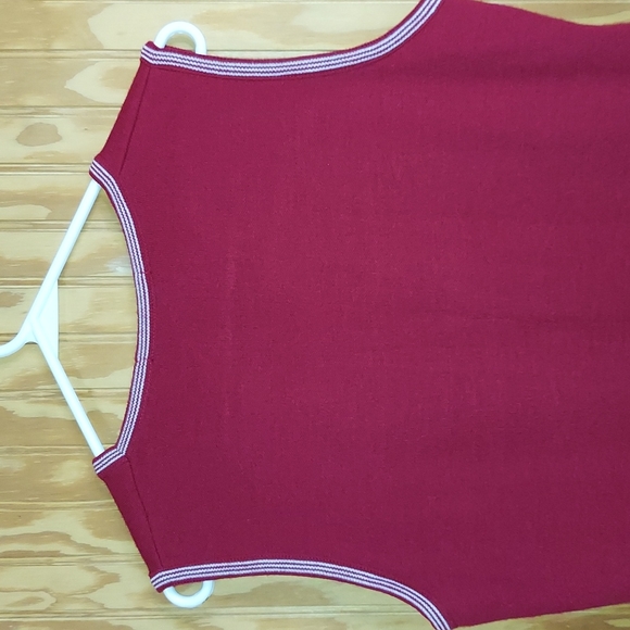 Karen Lessly - Picture 3 of 5